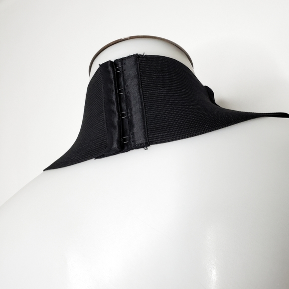 Solace London | Aya Halter Knee Length Dress - Picture 5 of 10